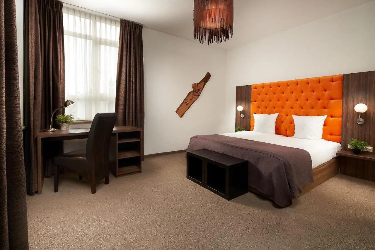 Hotel La Reine Eindhoven 3*,  Nederland